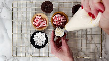 Hot Cocoa Brownie Cups