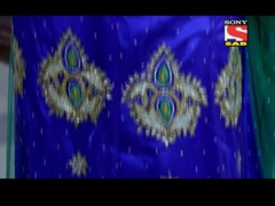 Yamraj and Chitragupt decide to talk to the Pandit