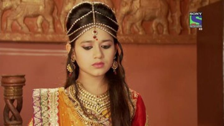 Ajabde tries to convince Jaggiri Maharaj