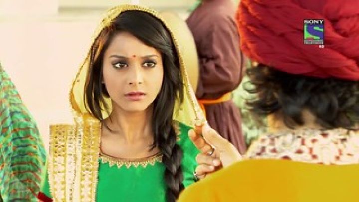 Bidding for Ajab's jewellery begins