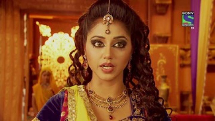 King Mamrath Doubts On Gauharjaan