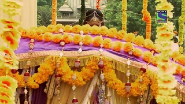 Grand Welcome Of Ajabde And Pratap