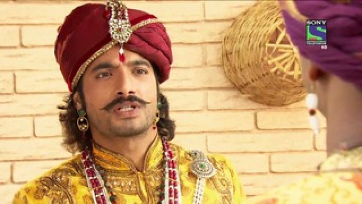 Pratap and Ajabde leave for Kashi