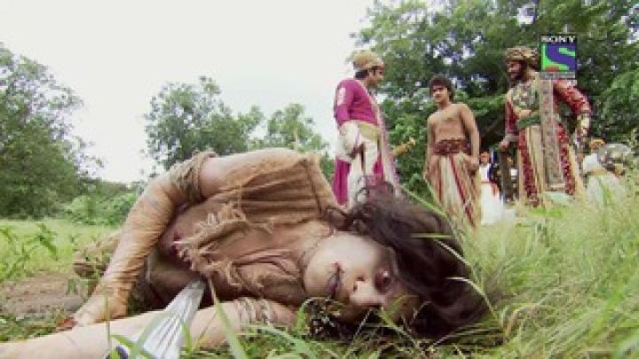 Underwater Battle Between Changezi And Pratap