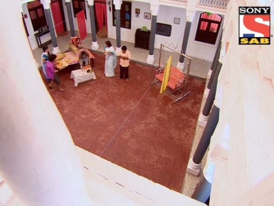 Mendhak insults Chapplewale Baba