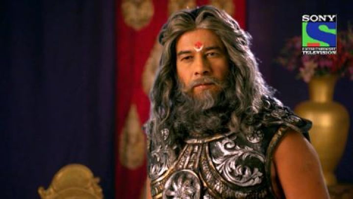 Bhishma Pitamah Saves Karn