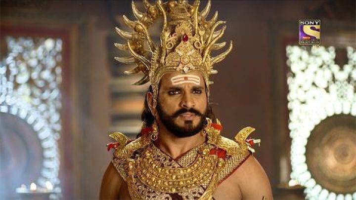 Hanuman Saves Sugriva From Kumbhakarna's Clutches