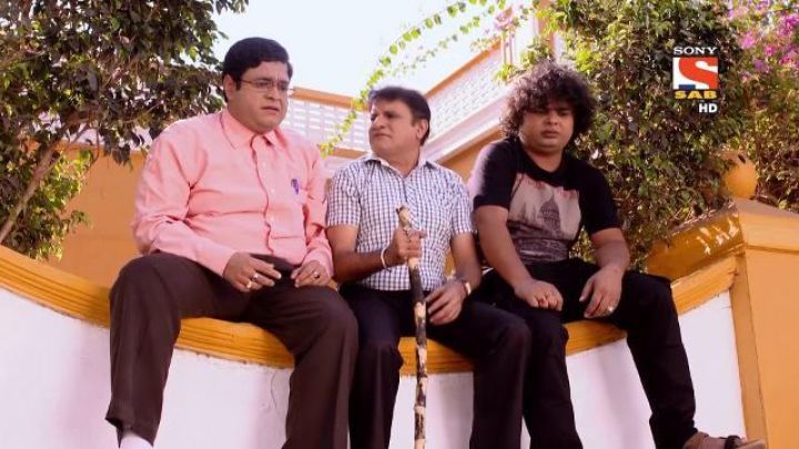 Krish Demands Money From Kesari's Family