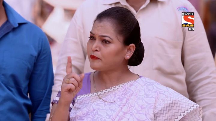 Dog Enters In Chidiyaghar