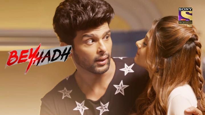 Maya threatens Vandana With Knife