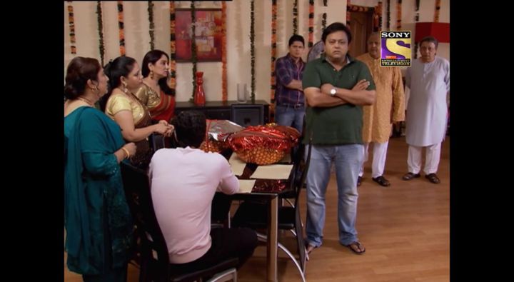 Nidhi Gets Emotional