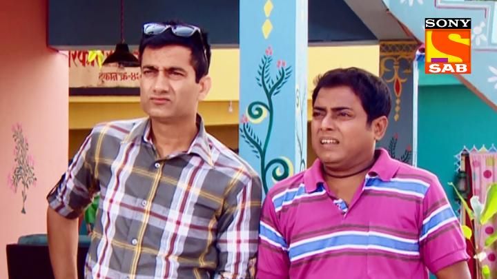 Villagers Prepare A Funeral