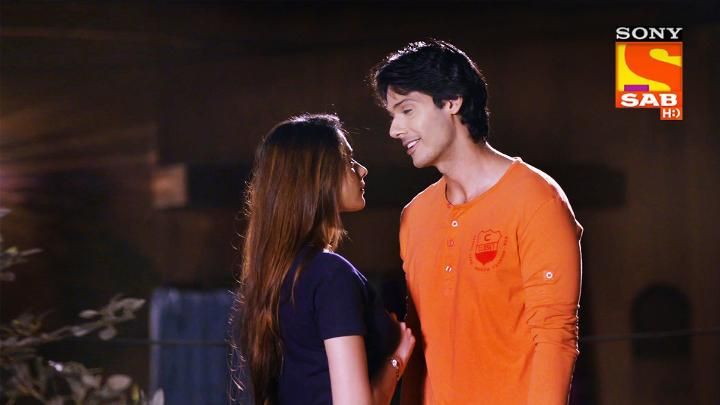 Billi Comes Between Jijaji And Elaichi