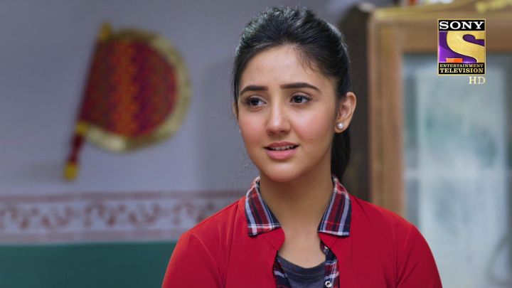 Mini Makes Up Her Mind