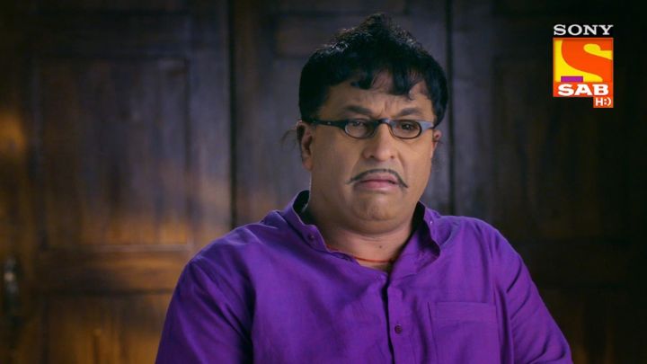 Murari Tries To Manage The Situation