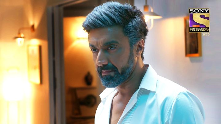 MJ Senses The Trouble