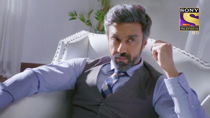 MJ Invites Maya To His Party