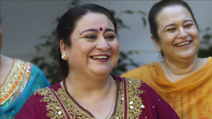 Pammi Moves Into Amber's House?