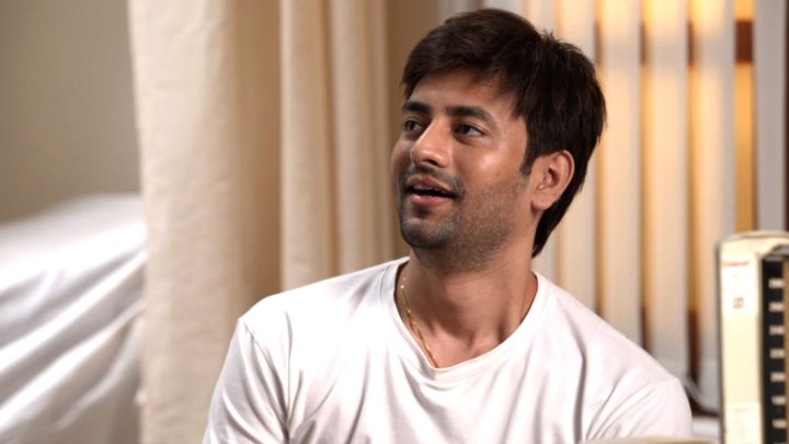 Vaibhav Aar Preetir Somporko