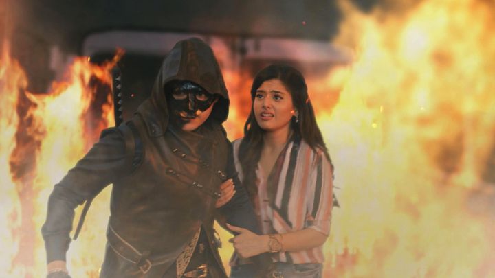 Naqab Posh Saves Ananya