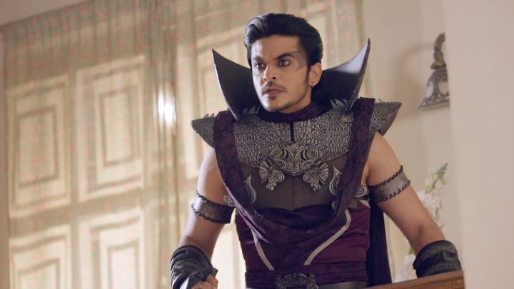 Creator Of Troubles, Ray