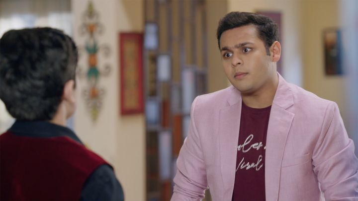 Alert Debu, Anxious Vivaan