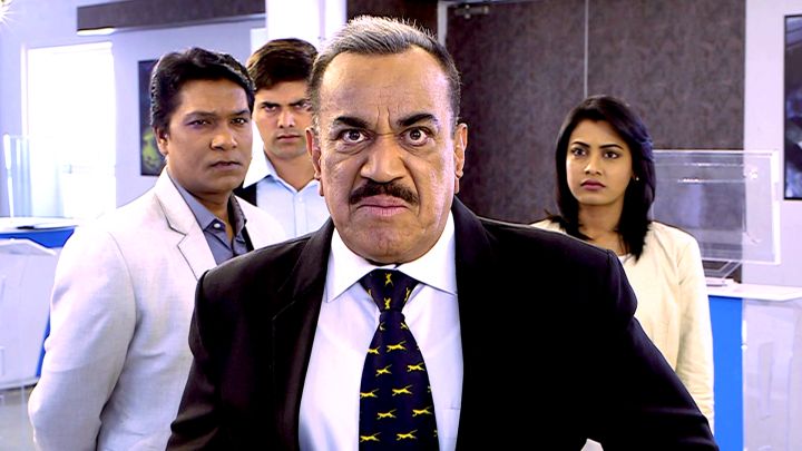 Varun Dhawan Khatre Mein - Part 2