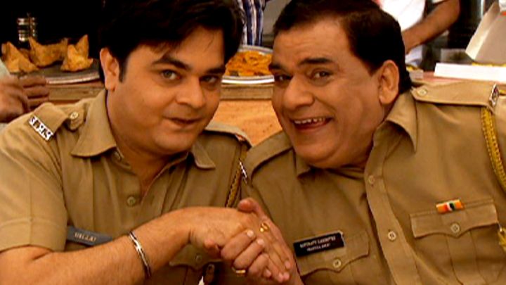 Billu And Gopi Find A Brilliant Writer