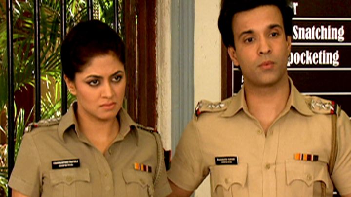 Birthday Mein Baj Gaya Band