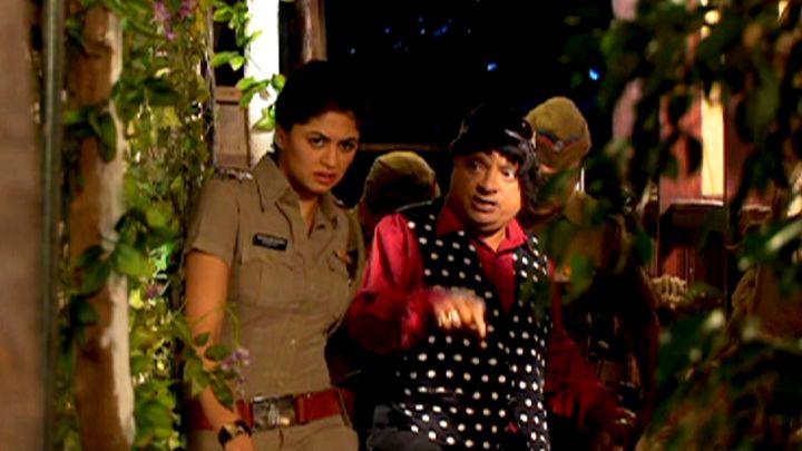 Mother In Law Vanishes From The Set