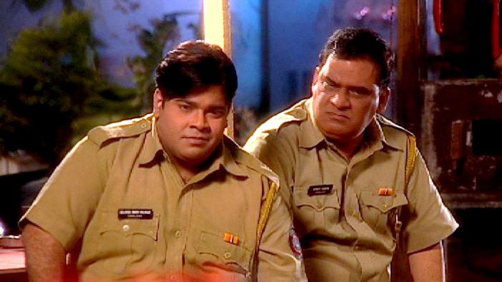 Chandramukhi Vs Smuggler