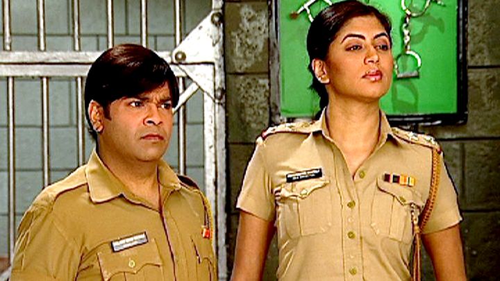 Chautala, Gopi, And Gulgule Delay The Naming Ceremony