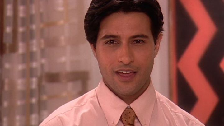 Jassi Meets Karan Kapoor aka SAIF ALI KHAN