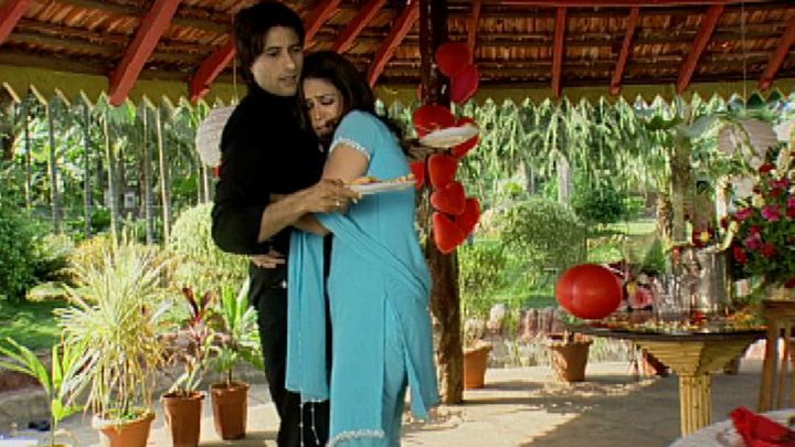 Ila And Armaan Fight