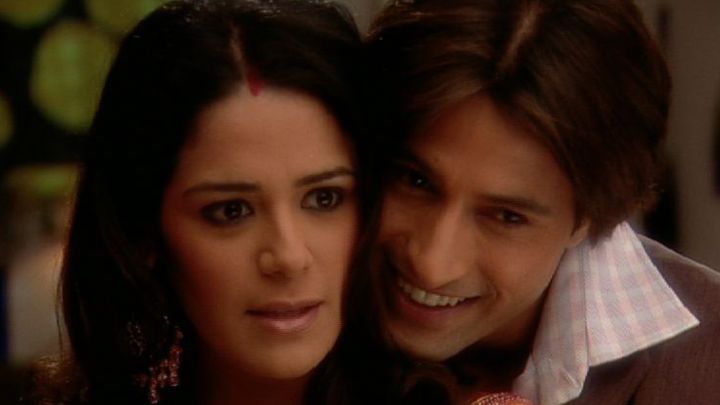 Jassi's Family Bids Jassi A Farewell