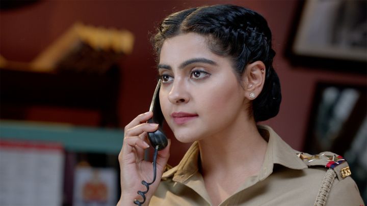 The Perpetrator Threatens Karishma