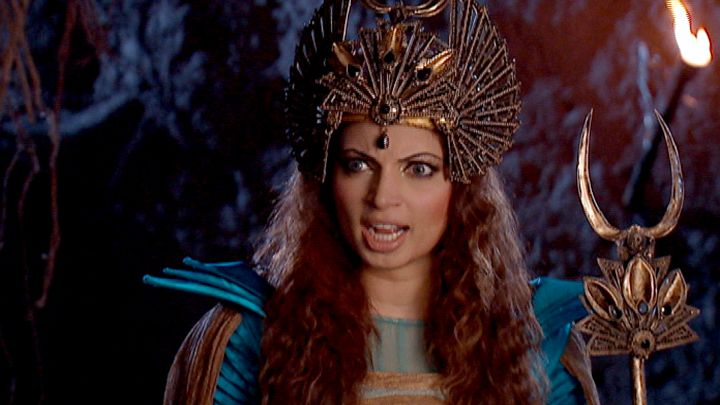 Bhayankar Pari Runs Away