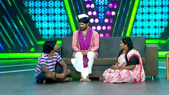 Omkar And Gaurav Visit Kharat Kaku's House