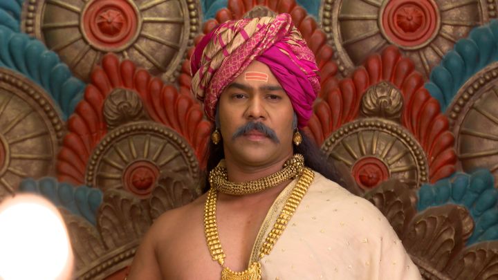 Janakibai Threatens Gorakshanath