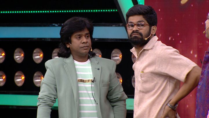 Adhbhutanchya Duniyat