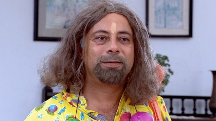 Fruiteshwar Baba Arrives