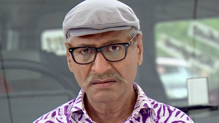 Gadhaprasad Is Left At Chidiya Ghar