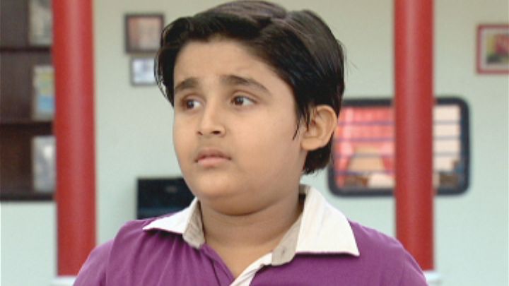 Gillu's Plan To Watch TV