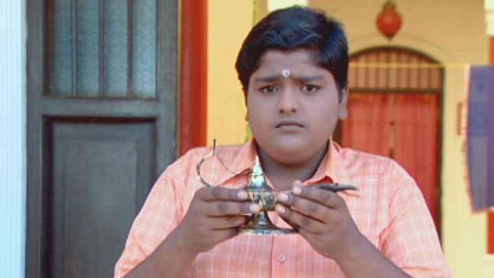 Mendhakprasad Finds A Lamp