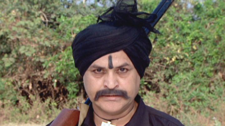 Nagin And Nageshwar Reach Their House