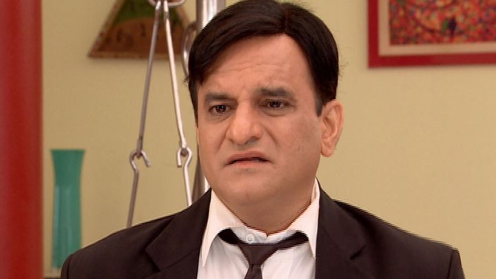 Gomukh Accepts Kesri Narayan's Past