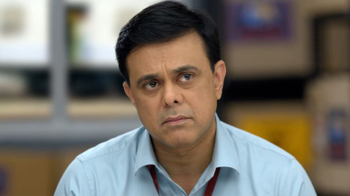 Rajesh Puts Harry In His Place