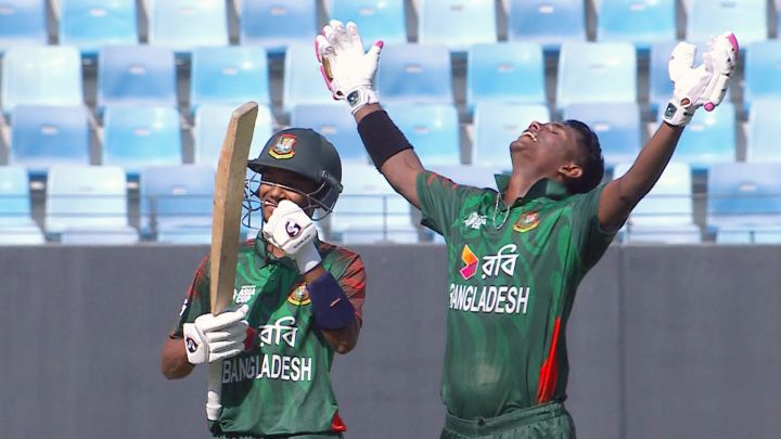 Tamin's 103 Lifts Bangladesh To 228