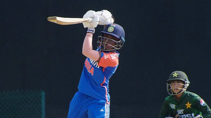 Kamalini's Fierce Knock Hands India Easy Win
