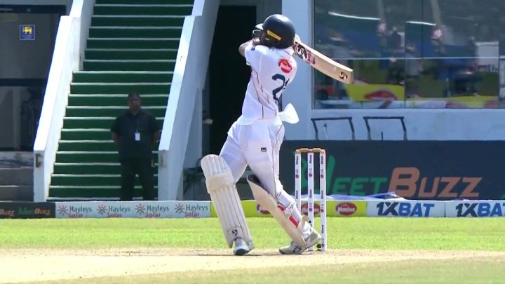 Six! Kamindu Powers It Over The Boundary For A Maximum